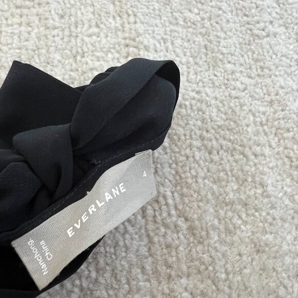 Everlane 100% Silk Boxy Sleeveless Tie Neck Black Blouse Top 4 - Picture 2 of 9